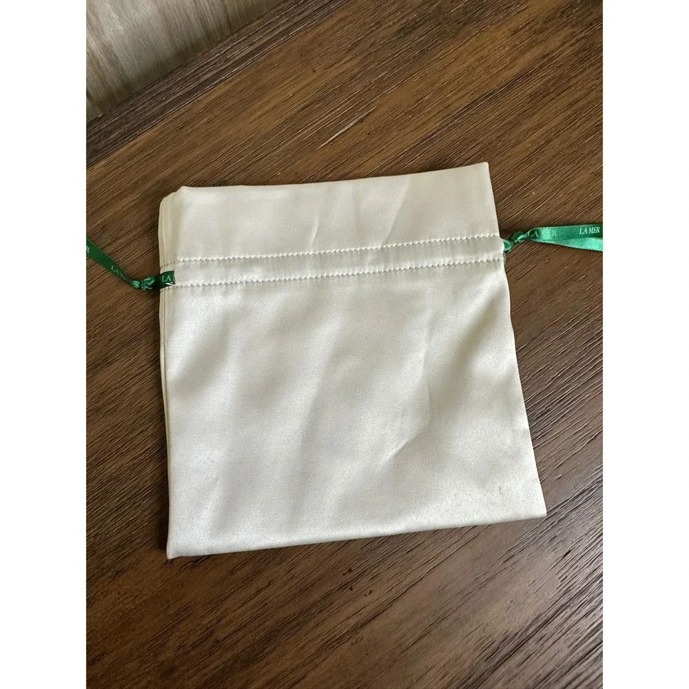 La Mer Drawstring Pouch dust Bag Cream Beige Travel Makeup‎ Skincare Storage